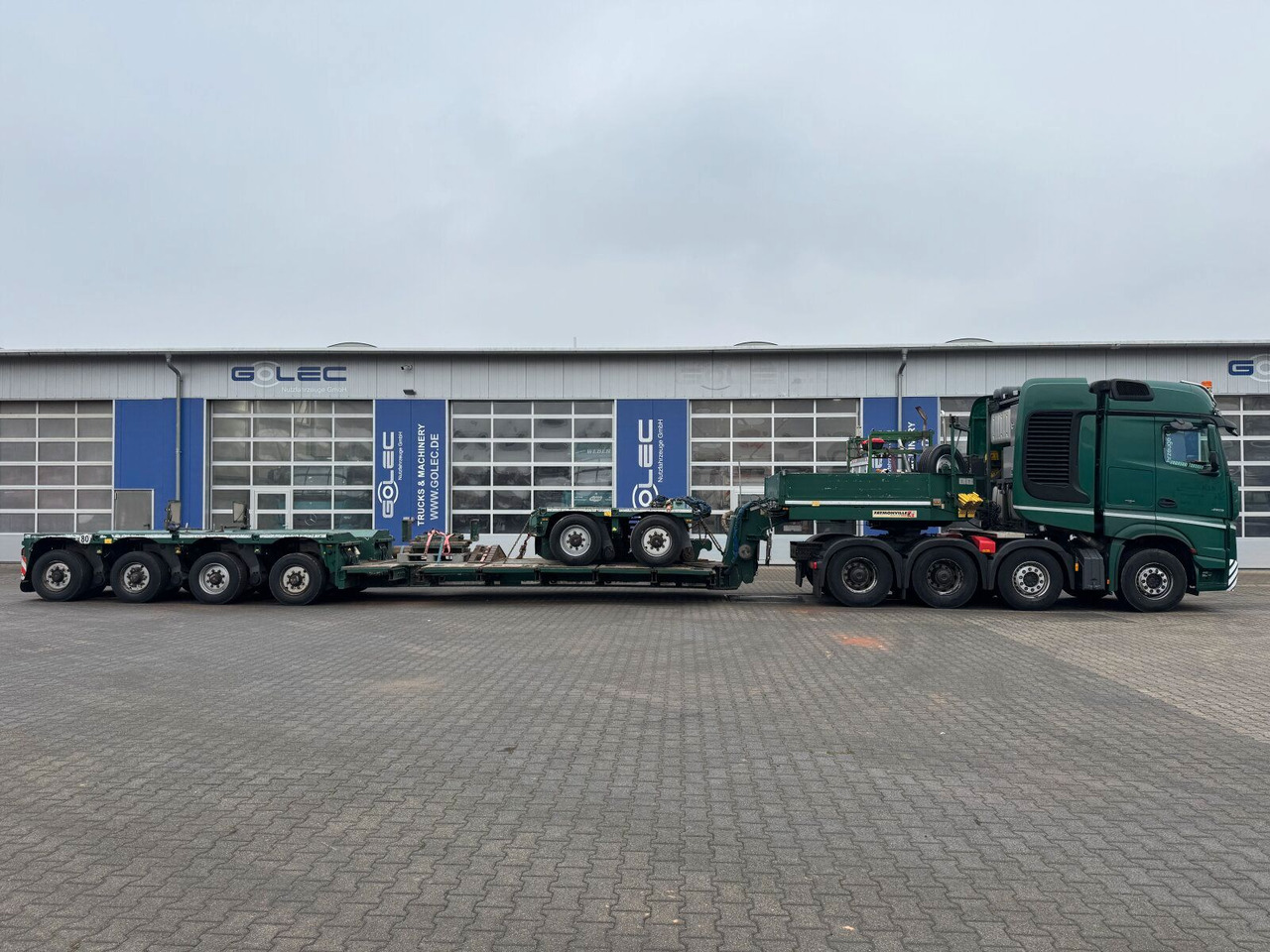 Faymonville STBZ-6VA Tieflader 4+2 Achse + Schwerlast *83 T - عربة منخفضة مسطحة نصف مقطورة: صورة 4 Faymonville STBZ-6VA Tieflader 4+2 Achse + Schwerlast *83 T - عربة منخفضة مسطحة نصف مقطورة: صورة 4