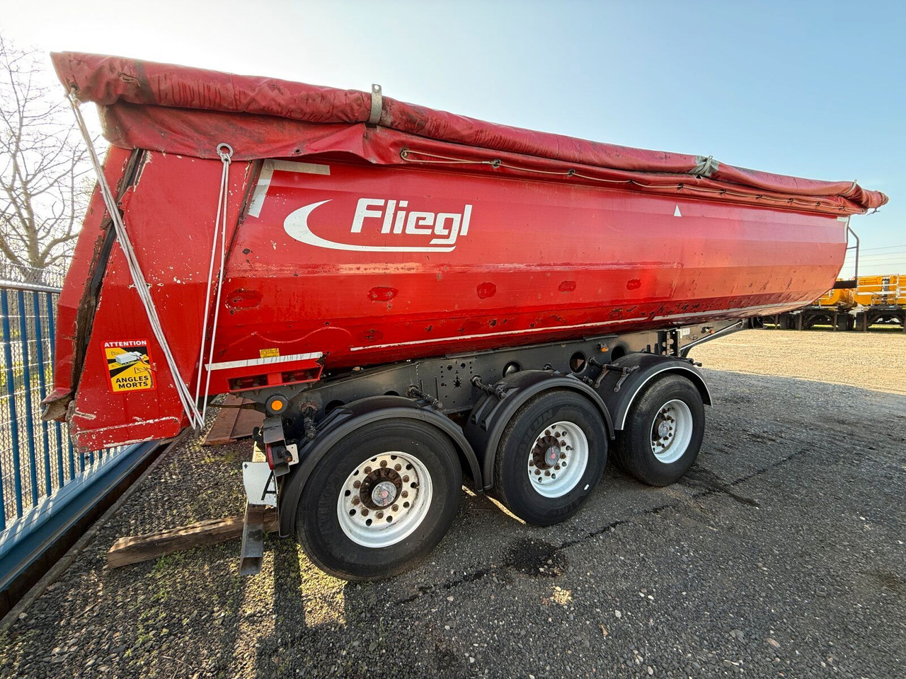 Fliegl DHKA 390 Kippauflieger 3 Achse - قلابة نصف مقطورة نصف مقطورة قلابة: صورة 2 Fliegl DHKA 390 Kippauflieger 3 Achse - قلابة نصف مقطورة نصف مقطورة قلابة: صورة 2
