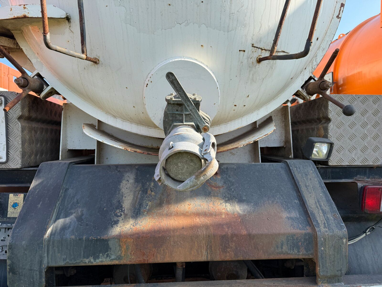 Hüffermann HSD181D Tankanhänger für nicht GGVS Güter Hüffermann HSD181D Tankanhänger für nicht GGVS Güter: صورة 10