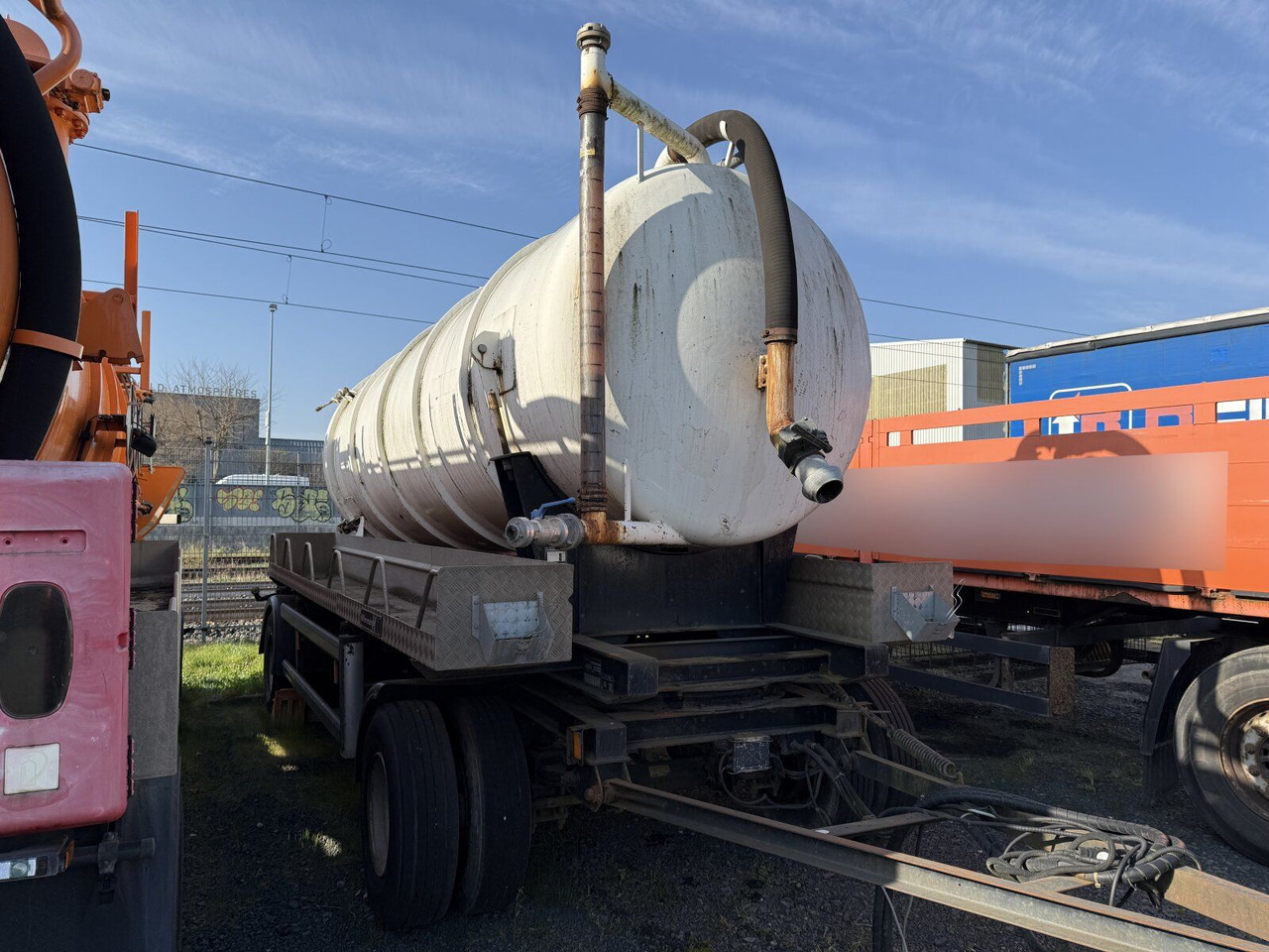 Hüffermann HSD181D Tankanhänger für nicht GGVS Güter - مقطورة صهريج: صورة 1 Hüffermann HSD181D Tankanhänger für nicht GGVS Güter - مقطورة صهريج: صورة 1