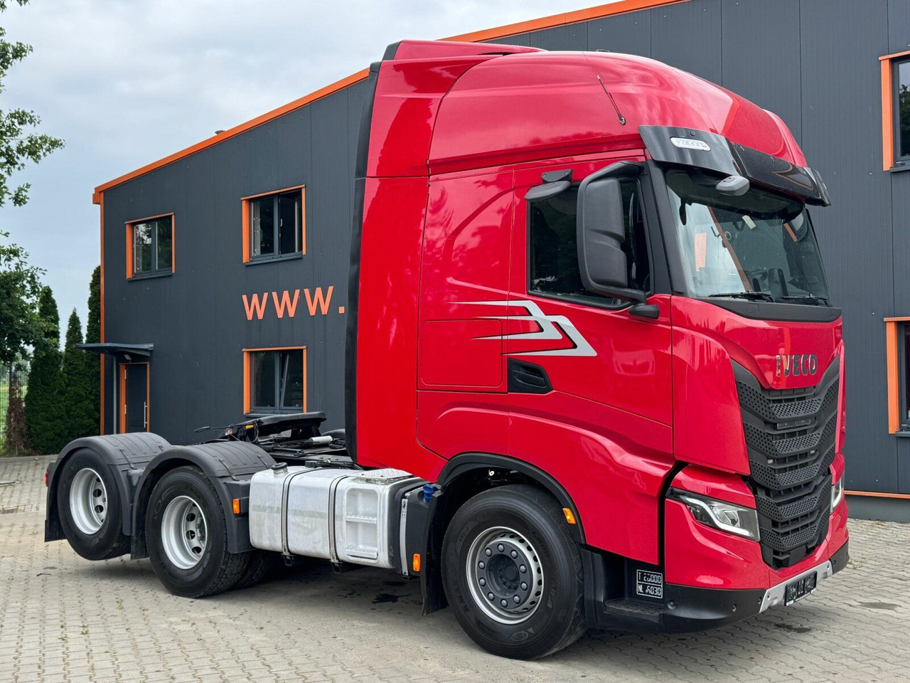 Iveco S-WAY 570 6x2 EURO6 BOOGIE Kipphydraulik - وحدة جر: صورة 1 Iveco S-WAY 570 6x2 EURO6 BOOGIE Kipphydraulik - وحدة جر: صورة 1