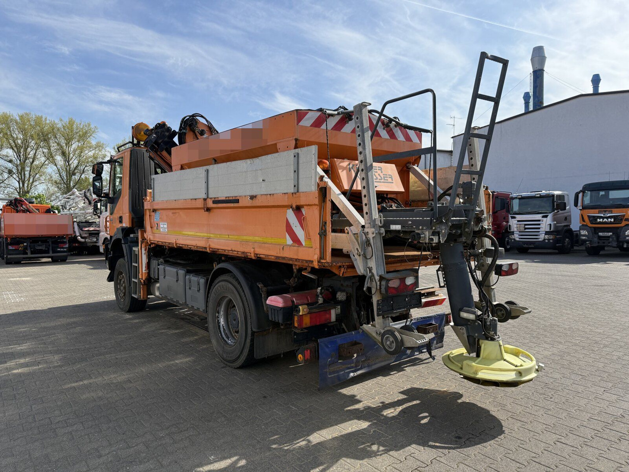 Iveco TRAKKER Kipper Kran TEREX 85.2 Salzstreuer - شاحنة كرين: صورة 5 Iveco TRAKKER Kipper Kran TEREX 85.2 Salzstreuer - شاحنة كرين: صورة 5