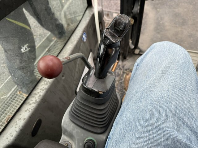 Liebherr LH40C Litronic Industry Long reach 43 Ton - حفار زحاف: صورة 2 Liebherr LH40C Litronic Industry Long reach 43 Ton - حفار زحاف: صورة 2