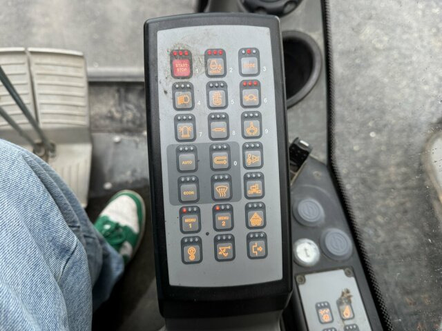 Liebherr LH40C Litronic Industry Long reach 43 Ton - حفار زحاف: صورة 4 Liebherr LH40C Litronic Industry Long reach 43 Ton - حفار زحاف: صورة 4