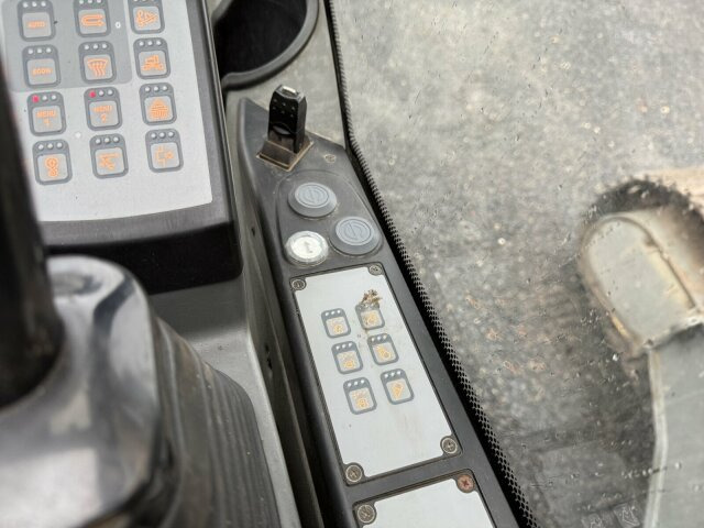 Liebherr LH40C Litronic Industry Long reach 43 Ton - حفار زحاف: صورة 5 Liebherr LH40C Litronic Industry Long reach 43 Ton - حفار زحاف: صورة 5