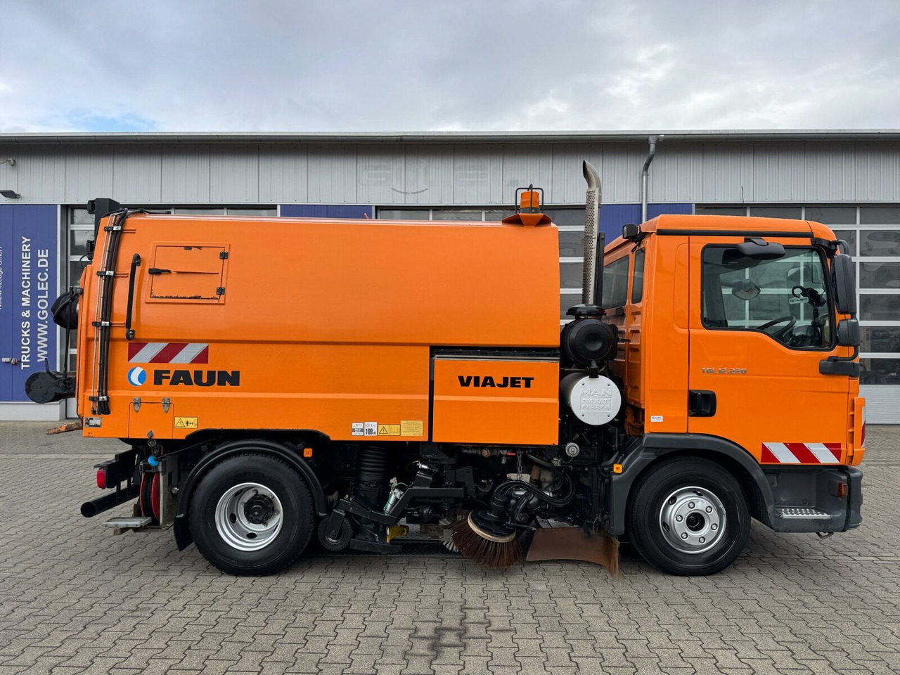 MAN 12.220 4x2 BL Kehrmaschine Viajet 5RHS - سياره كنس شوارع: صورة 4 MAN 12.220 4x2 BL Kehrmaschine Viajet 5RHS - سياره كنس شوارع: صورة 4