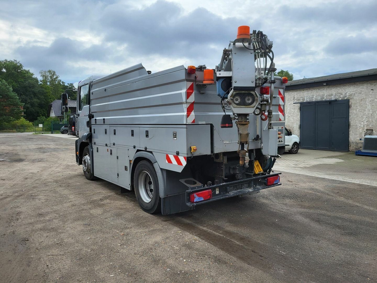 MAN TGA 18.360 4x2 HD-Kanalreiniger ASSMANN 6500 L - شاحنة الشفط: صورة 5 MAN TGA 18.360 4x2 HD-Kanalreiniger ASSMANN 6500 L - شاحنة الشفط: صورة 5
