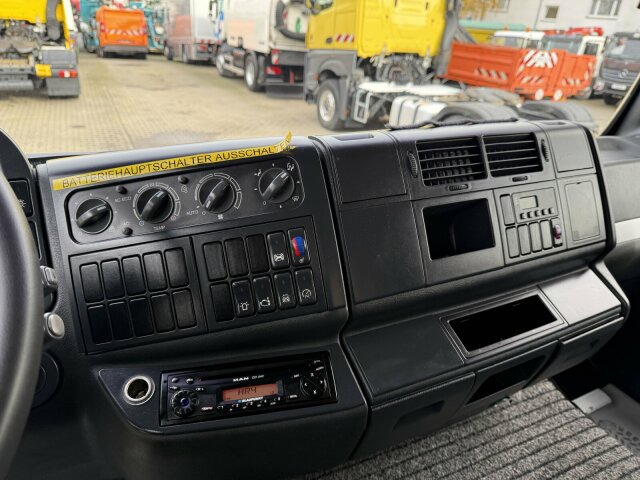 MAN TGA 18.360 4x2 HD-Kanalreiniger ASSMANN 6500 L - شاحنة الشفط: صورة 3 MAN TGA 18.360 4x2 HD-Kanalreiniger ASSMANN 6500 L - شاحنة الشفط: صورة 3