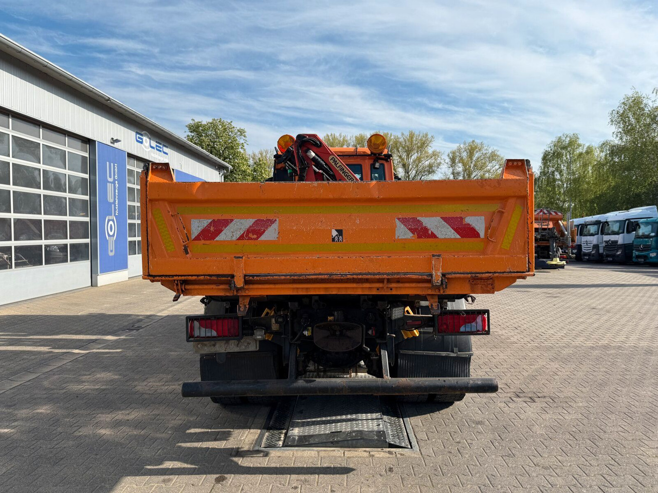 MAN TGA 18.360 4x4 Dreiseiten-Kipper Kran PALFINGER - شاحنة قلاب, شاحنة كرين: صورة 4 MAN TGA 18.360 4x4 Dreiseiten-Kipper Kran PALFINGER - شاحنة قلاب, شاحنة كرين: صورة 4