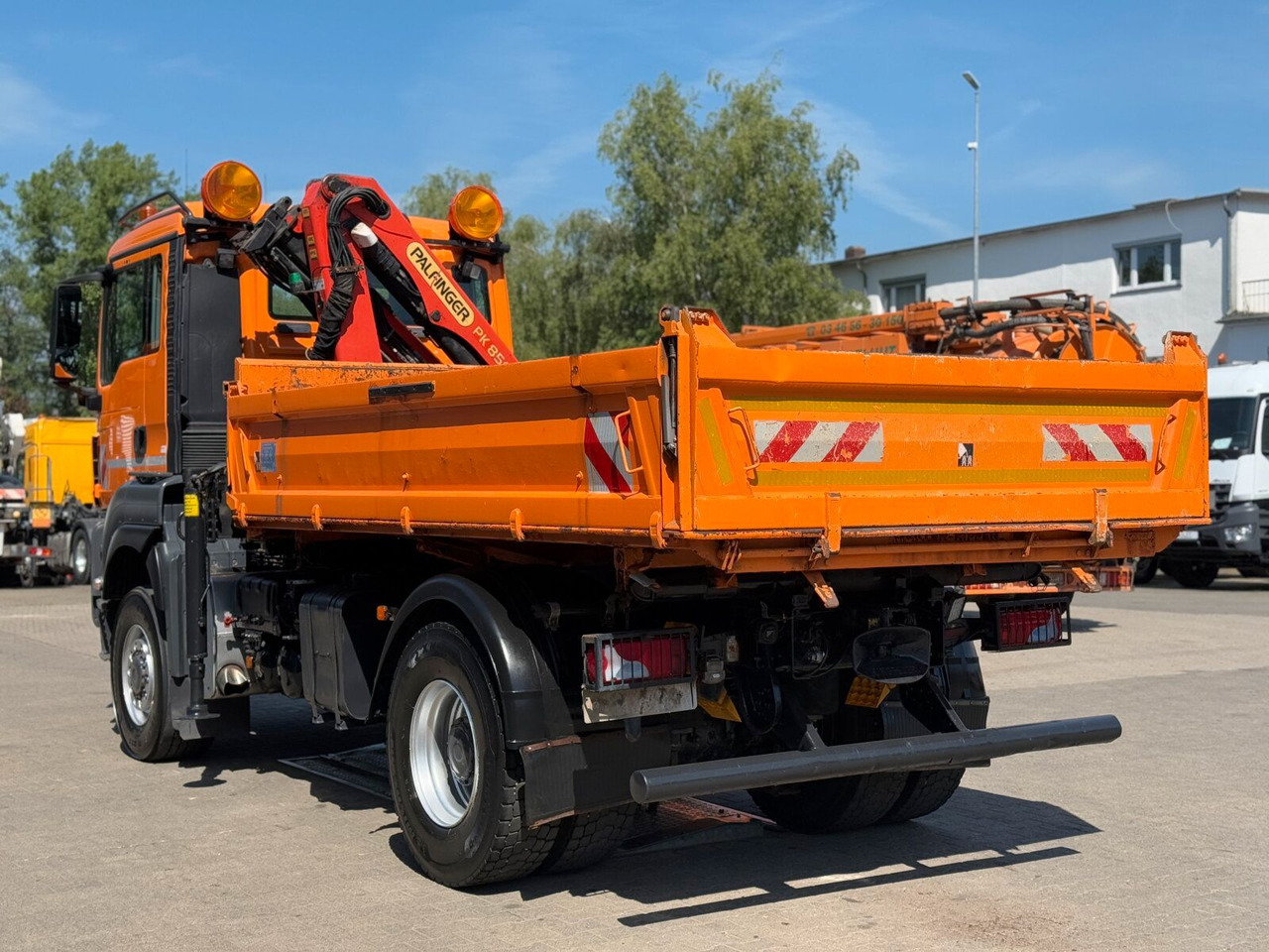 MAN TGA 18.360 4x4 Kipper Kran PALFINGER Winterd. - شاحنة قلاب, شاحنة كرين: صورة 5 MAN TGA 18.360 4x4 Kipper Kran PALFINGER Winterd. - شاحنة قلاب, شاحنة كرين: صورة 5