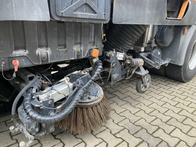 سياره كنس شوارع MAN TGA 26.430 6x2-2 LL: صورة 12 سياره كنس شوارع MAN TGA 26.430 6x2-2 LL: صورة 12