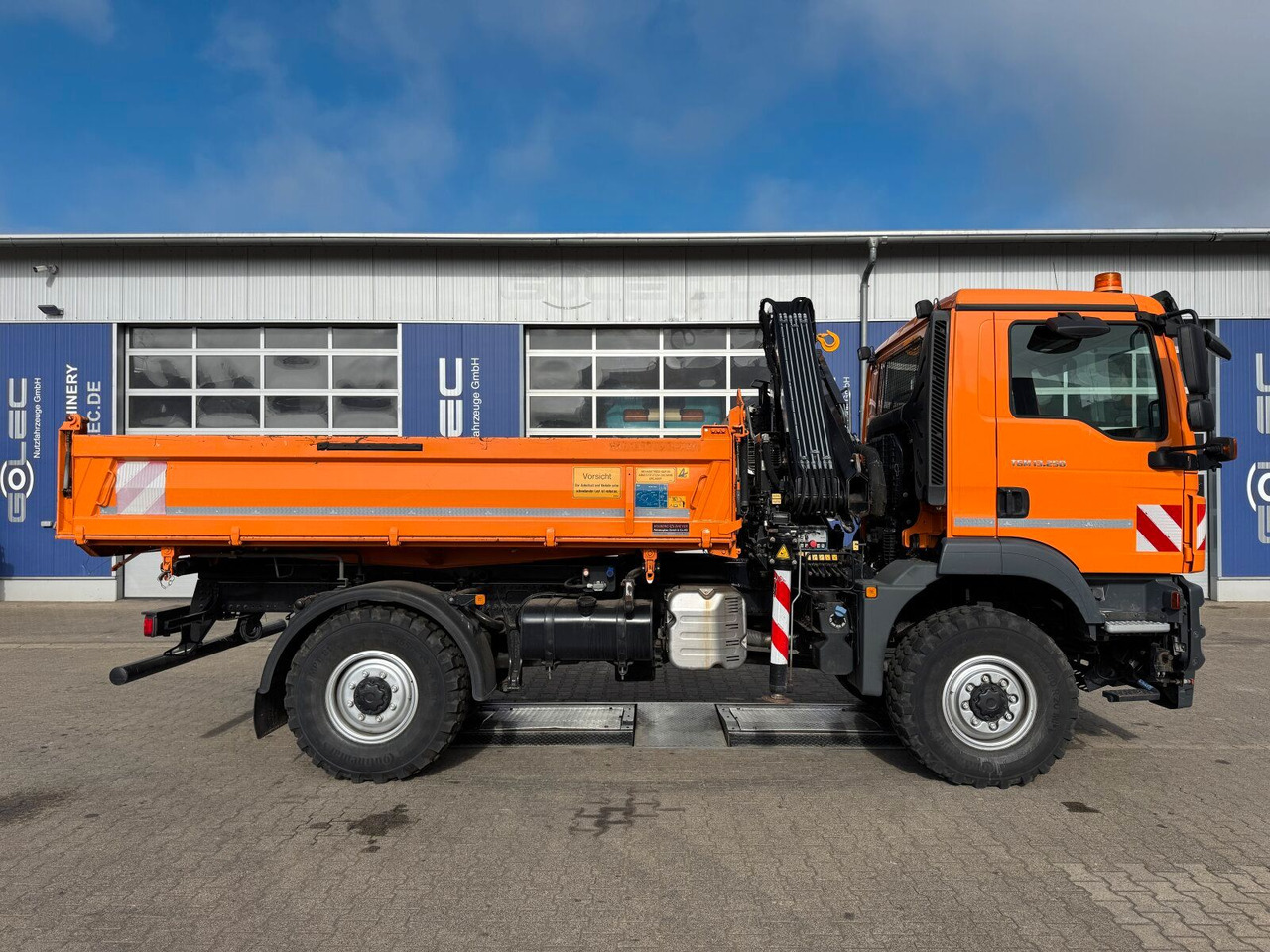 MAN TGM 13.250 4x4 Kipper Kran HIAB Winterd. - شاحنة قلاب, شاحنة كرين: صورة 3 MAN TGM 13.250 4x4 Kipper Kran HIAB Winterd. - شاحنة قلاب, شاحنة كرين: صورة 3