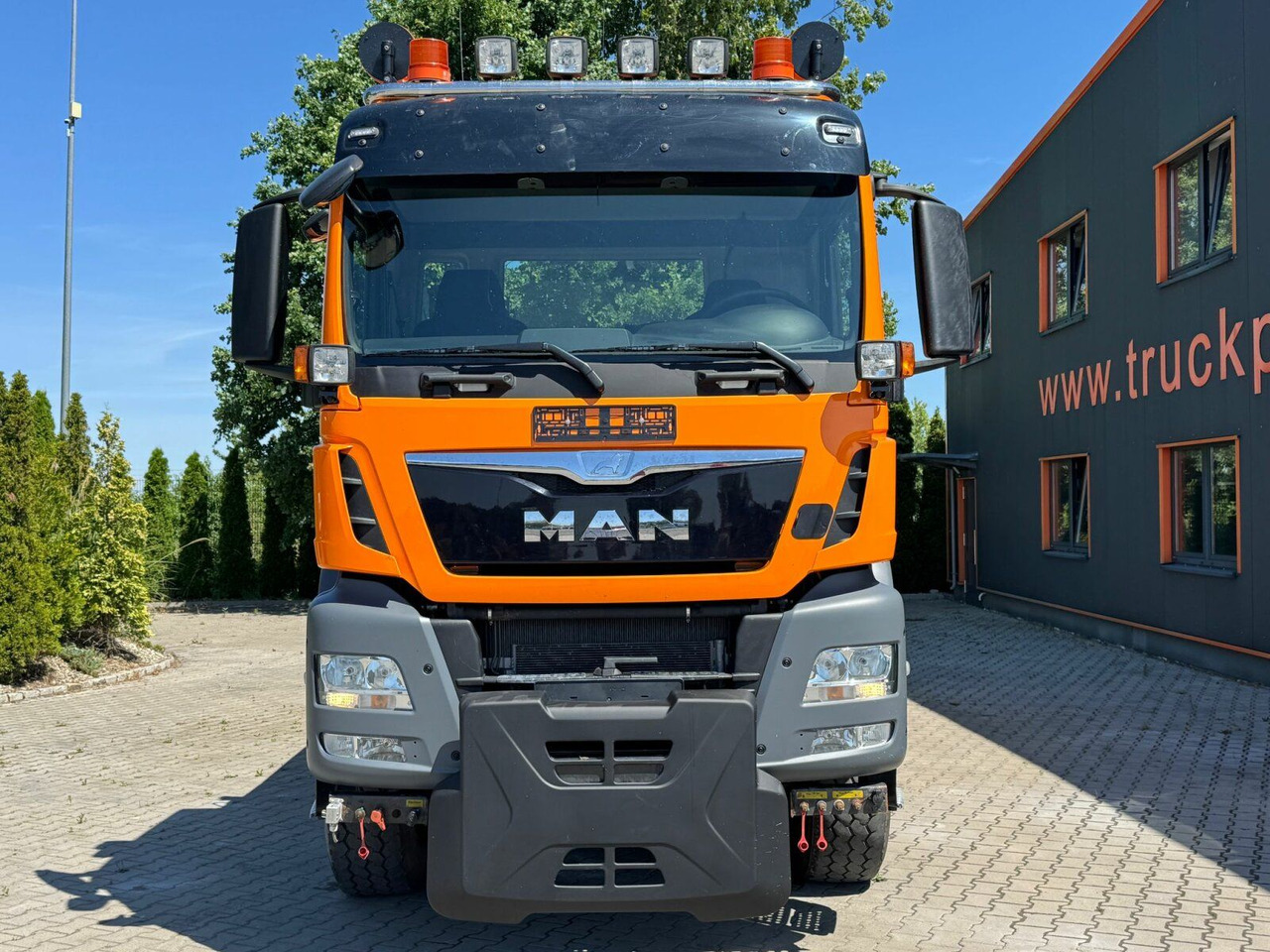 MAN TGS 18.320 4x4 BL Euro 6 Kipper + Winterdienst - شاحنة قلاب: صورة 3 MAN TGS 18.320 4x4 BL Euro 6 Kipper + Winterdienst - شاحنة قلاب: صورة 3