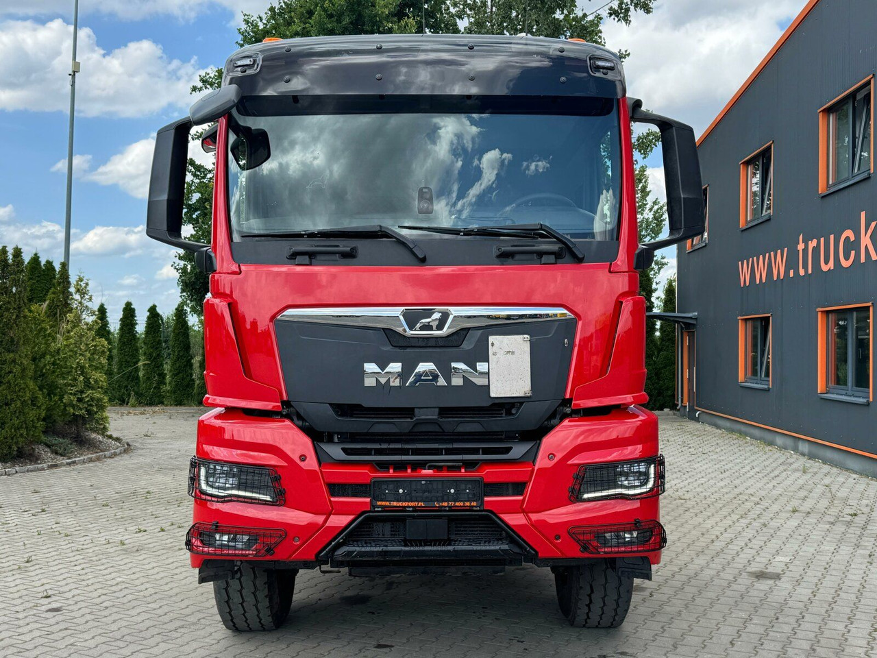 MAN TGS 18.520 4x4 SZM - Kipphyd. Blatt Luft Pritard - وحدة جر: صورة 3 MAN TGS 18.520 4x4 SZM - Kipphyd. Blatt Luft Pritard - وحدة جر: صورة 3