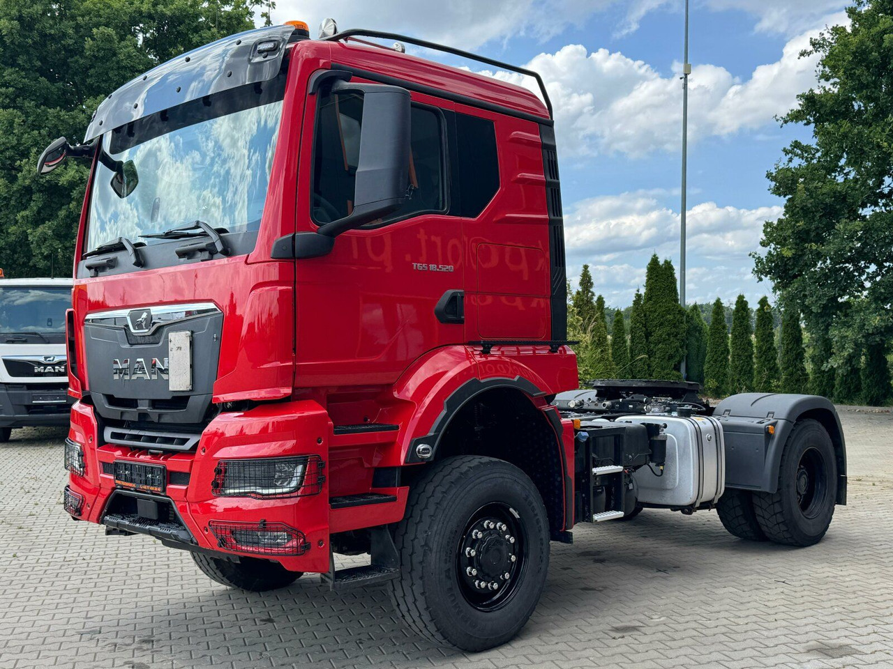 MAN TGS 18.520 4x4 SZM - Kipphyd. Blatt Luft Pritard - وحدة جر: صورة 2 MAN TGS 18.520 4x4 SZM - Kipphyd. Blatt Luft Pritard - وحدة جر: صورة 2
