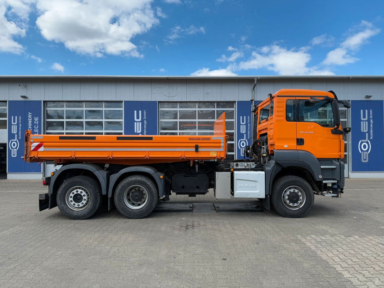 MAN TGS 28.420 6x4-4 Meiller Kipper Winterdienst - شاحنة قلاب: صورة 2 MAN TGS 28.420 6x4-4 Meiller Kipper Winterdienst - شاحنة قلاب: صورة 2