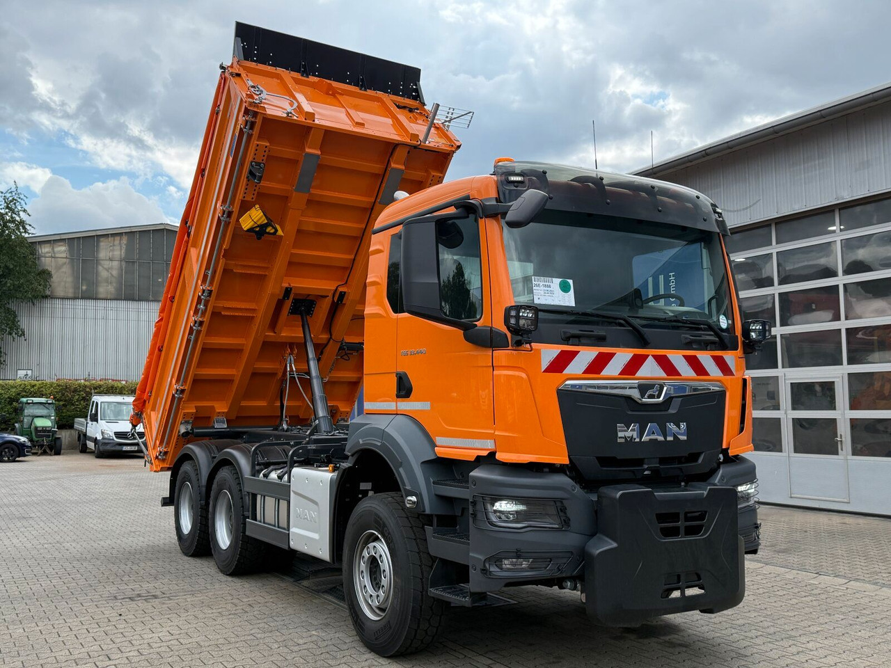 MAN TGS 33.440 6x4 Kipper MEILLER Bordmatik Frontpl. - شاحنة قلاب: صورة 2 MAN TGS 33.440 6x4 Kipper MEILLER Bordmatik Frontpl. - شاحنة قلاب: صورة 2