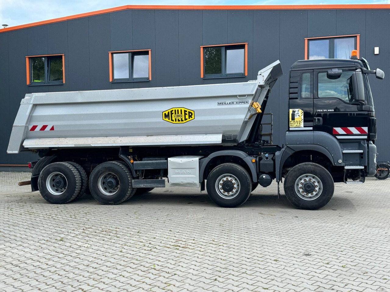MAN TGS 35.460 8x6 BB Muldenkipper Meiller - شاحنة قلاب: صورة 4 MAN TGS 35.460 8x6 BB Muldenkipper Meiller - شاحنة قلاب: صورة 4