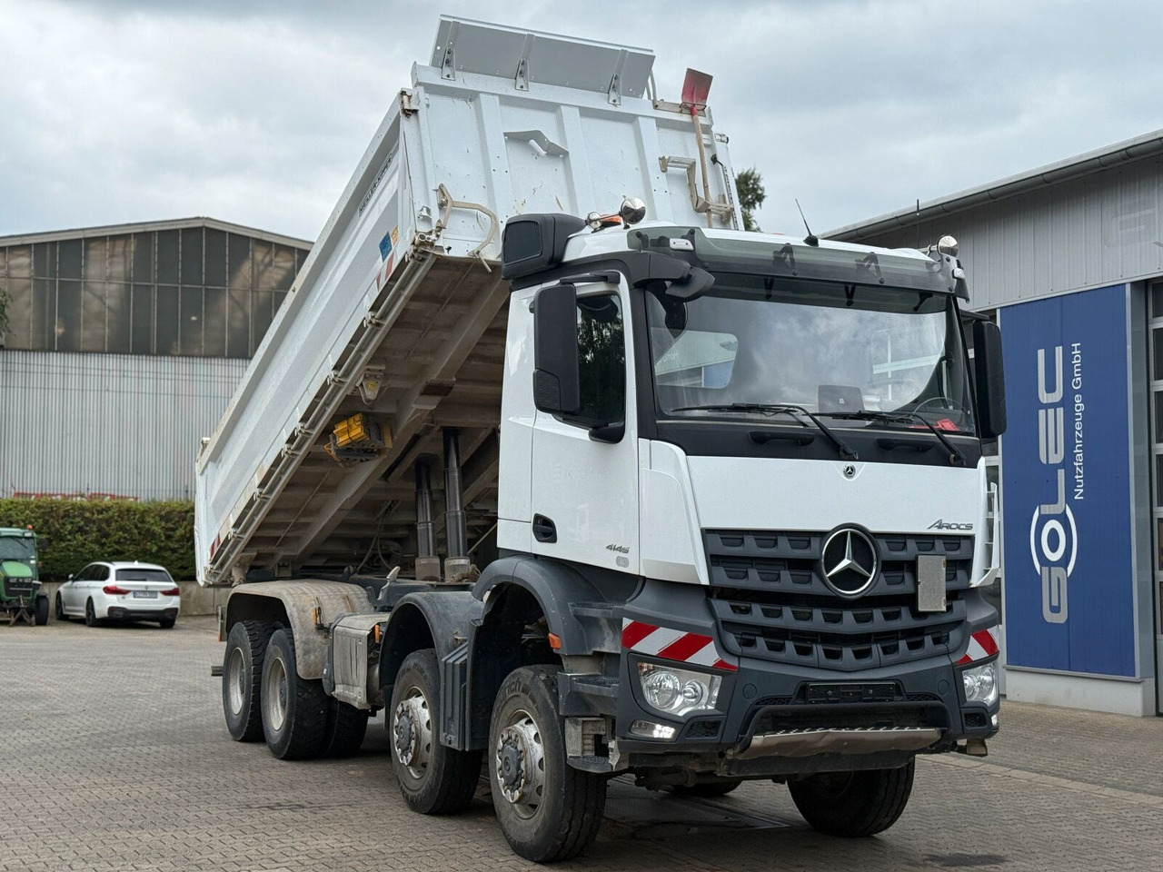 Mercedes-Benz 4145 8x8 Meiler Dreiseitenkipper Bordmatik - شاحنة قلاب: صورة 4 Mercedes-Benz 4145 8x8 Meiler Dreiseitenkipper Bordmatik - شاحنة قلاب: صورة 4