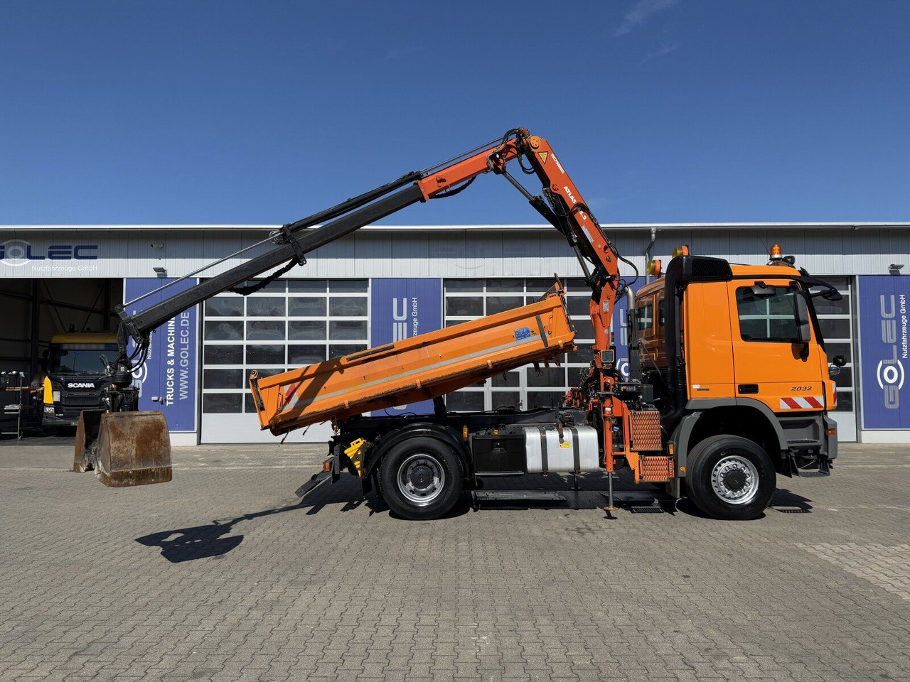 Mercedes-Benz ACTROS 2044 4x4 Kipper Kran ATLAS 65.2 A2L - شاحنة قلاب, شاحنة كرين: صورة 4 Mercedes-Benz ACTROS 2044 4x4 Kipper Kran ATLAS 65.2 A2L - شاحنة قلاب, شاحنة كرين: صورة 4