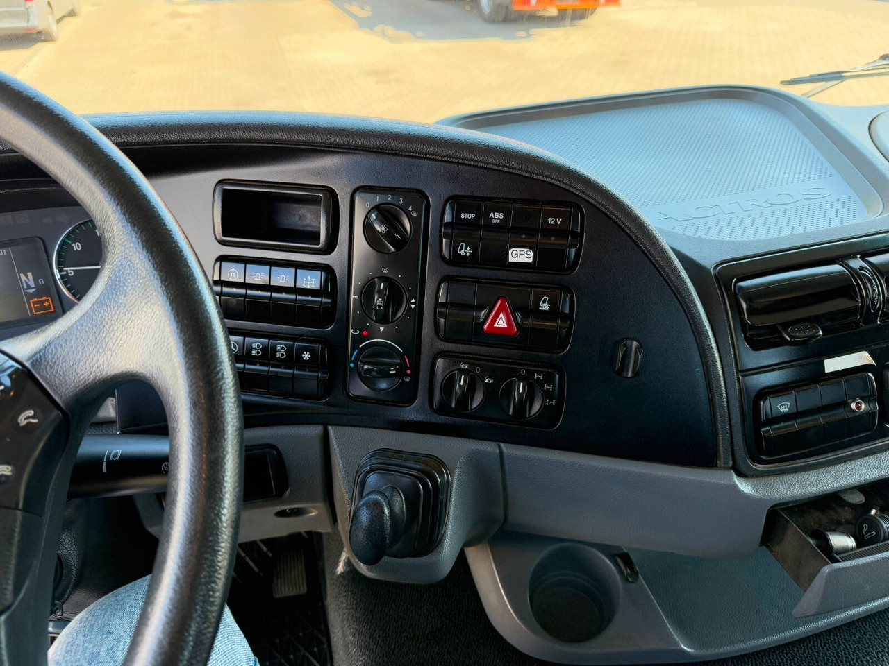 شاحنة قلاب, شاحنة كرين Mercedes-Benz ACTROS 2044 4x4 Kipper Kran ATLAS 65.2 A2L: صورة 17