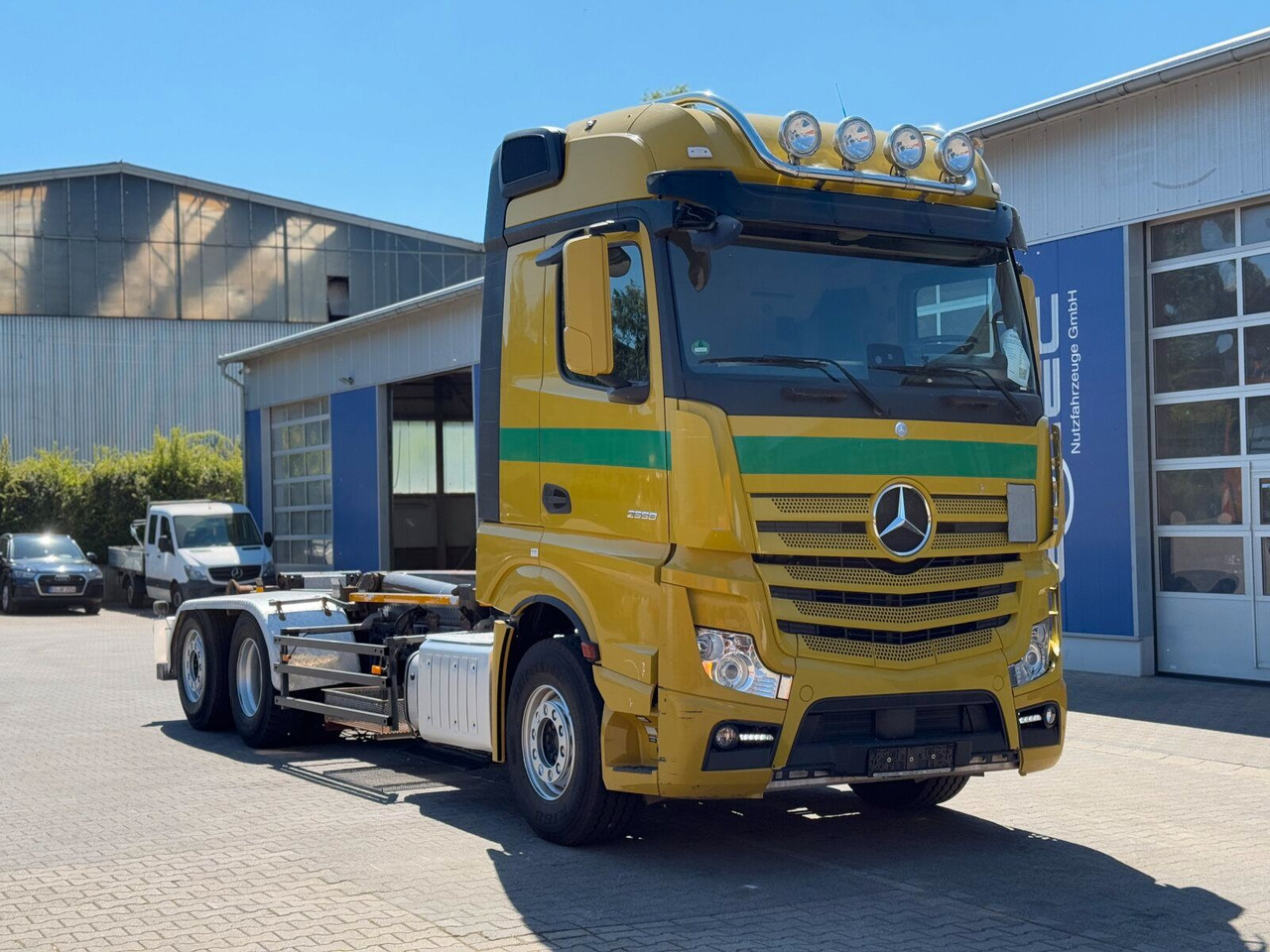 Mercedes-Benz ACTROS 2558 6x2 Abrollkipper *Lenkachse Retarder - شاحنة ذات خطاف: صورة 1 Mercedes-Benz ACTROS 2558 6x2 Abrollkipper *Lenkachse Retarder - شاحنة ذات خطاف: صورة 1