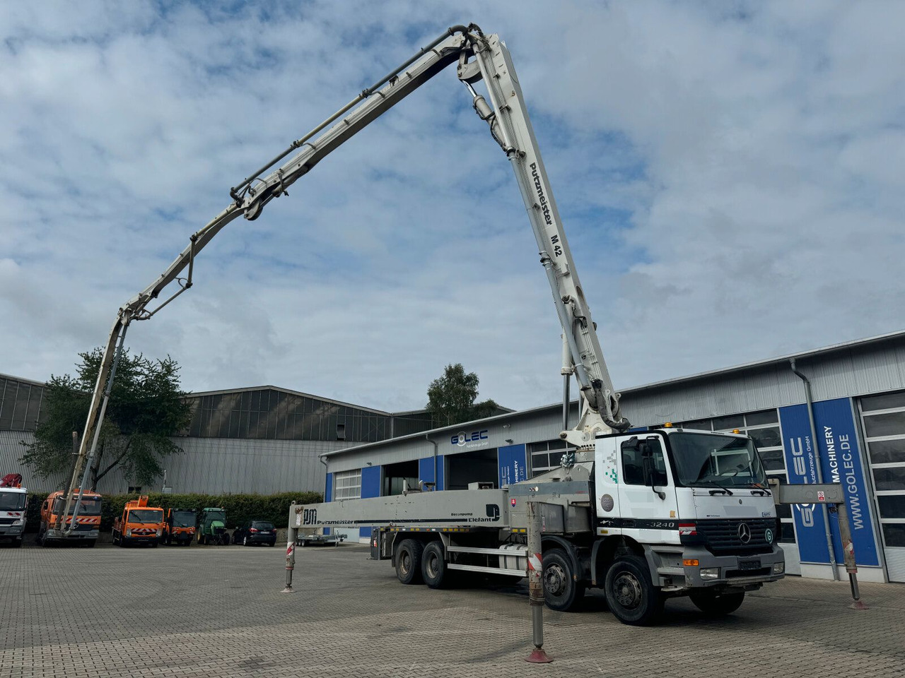 Mercedes-Benz ACTROS 3240 8x4 Betonpumpe PUTZMEISTER BSF 42 M - مضخة خرسانة: صورة 2 Mercedes-Benz ACTROS 3240 8x4 Betonpumpe PUTZMEISTER BSF 42 M - مضخة خرسانة: صورة 2