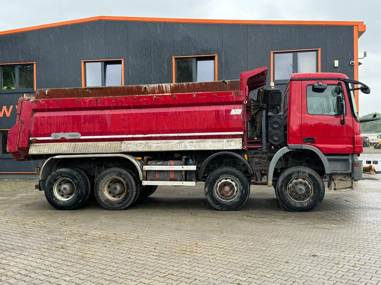 Mercedes-Benz ACTROS 4141 EURO4 8x6 Muldenkipper - شاحنة قلاب: صورة 4 Mercedes-Benz ACTROS 4141 EURO4 8x6 Muldenkipper - شاحنة قلاب: صورة 4