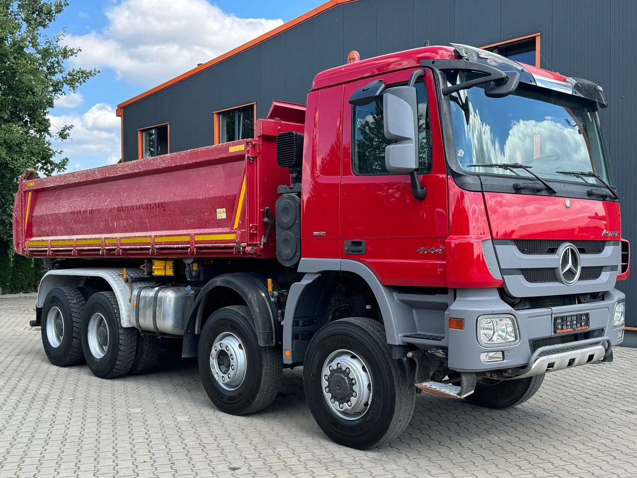 Mercedes-Benz ACTROS 4144 8x6 EURO5 Kipper mit Bordmatik - شاحنة قلاب: صورة 2 Mercedes-Benz ACTROS 4144 8x6 EURO5 Kipper mit Bordmatik - شاحنة قلاب: صورة 2
