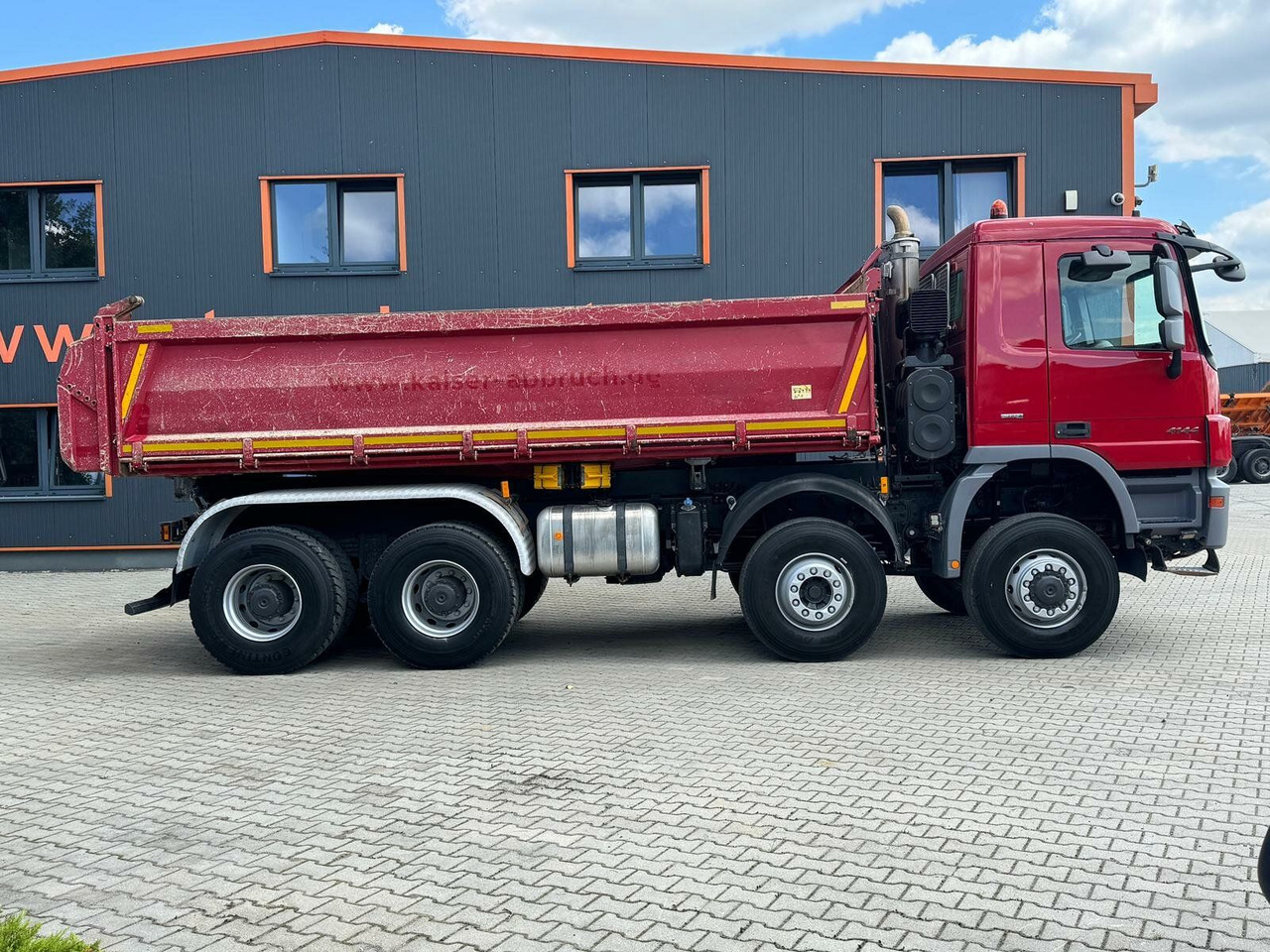 Mercedes-Benz ACTROS 4144 8x6 EURO5 Kipper mit Bordmatik - شاحنة قلاب: صورة 4 Mercedes-Benz ACTROS 4144 8x6 EURO5 Kipper mit Bordmatik - شاحنة قلاب: صورة 4