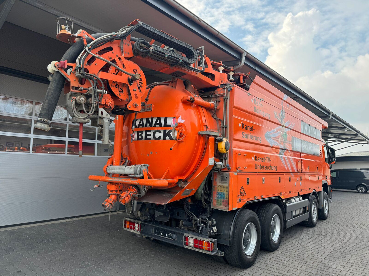 Mercedes-Benz ACTROS 4148 8x4 Kanalreiniger & Wasserrückgewinn - شاحنة الشفط: صورة 4 Mercedes-Benz ACTROS 4148 8x4 Kanalreiniger & Wasserrückgewinn - شاحنة الشفط: صورة 4