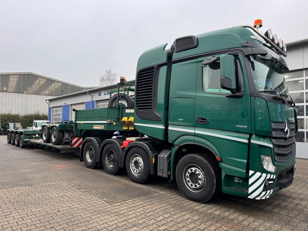 Mercedes-Benz ACTROS 4163 8x4 Schwerlast +Tieflader 4+2 *83 T - وحدة جر: صورة 1 Mercedes-Benz ACTROS 4163 8x4 Schwerlast +Tieflader 4+2 *83 T - وحدة جر: صورة 1