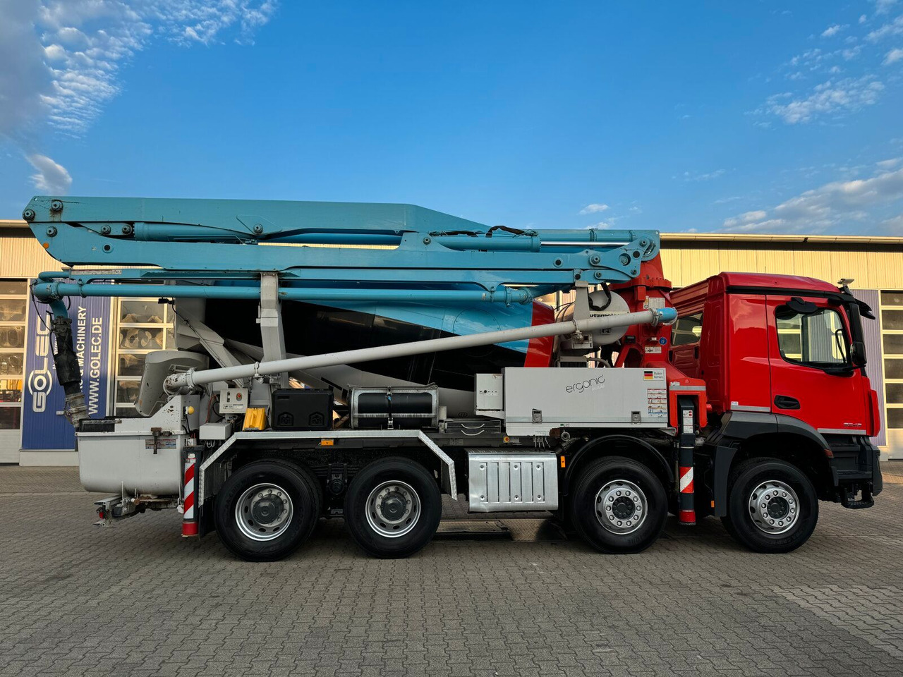 Mercedes-Benz AROCS 3243 8x4 Euro 6 Pumi Putzmeister TMM 24-3 - مضخة خرسانة: صورة 4 Mercedes-Benz AROCS 3243 8x4 Euro 6 Pumi Putzmeister TMM 24-3 - مضخة خرسانة: صورة 4