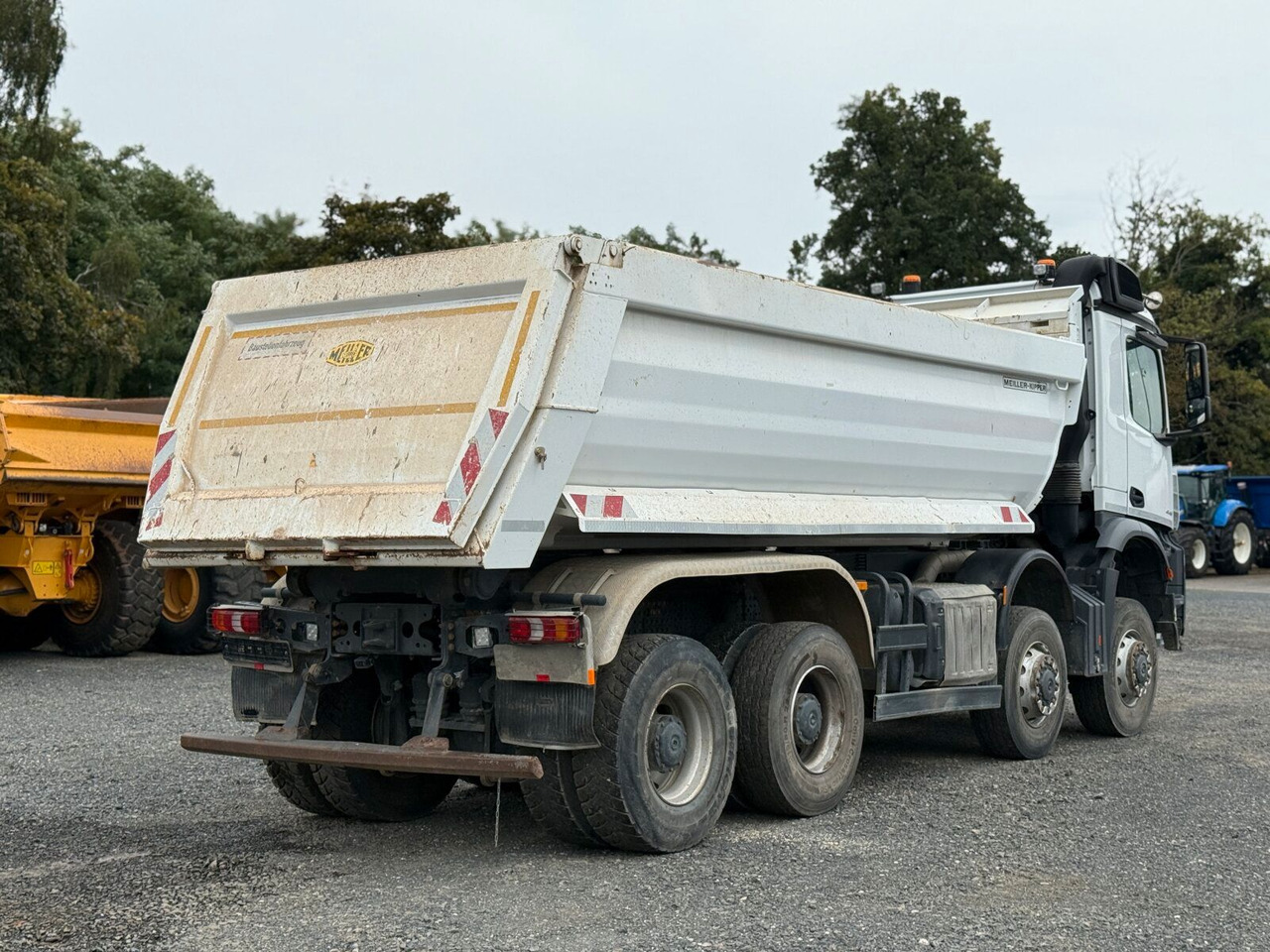 Mercedes-Benz AROCS 4145 8x8 Meiller Muldenkipper - شاحنة نقل المخلفات: صورة 4 Mercedes-Benz AROCS 4145 8x8 Meiller Muldenkipper - شاحنة نقل المخلفات: صورة 4