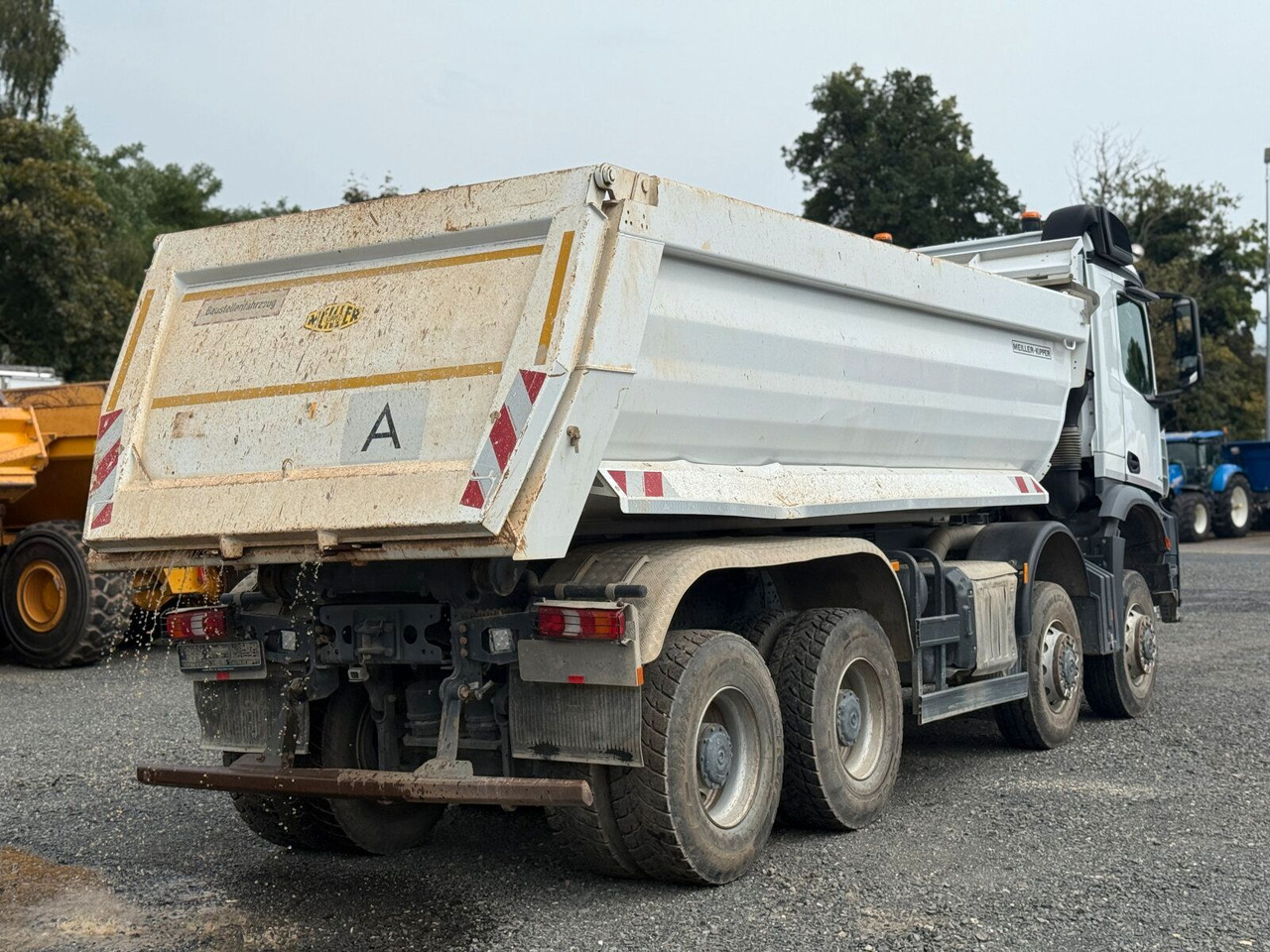 Mercedes-Benz AROCS 4145 8x8 Meiller Muldenkipper - شاحنة نقل المخلفات: صورة 4 Mercedes-Benz AROCS 4145 8x8 Meiller Muldenkipper - شاحنة نقل المخلفات: صورة 4