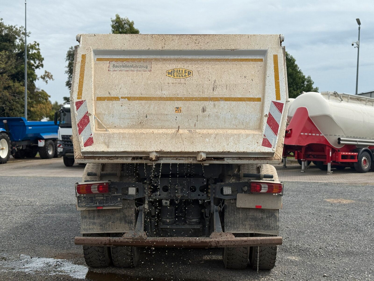 Mercedes-Benz AROCS 4145 8x8 Meiller Muldenkipper - شاحنة نقل المخلفات: صورة 4 Mercedes-Benz AROCS 4145 8x8 Meiller Muldenkipper - شاحنة نقل المخلفات: صورة 4