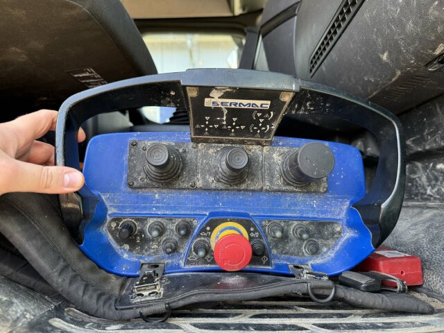 Mercedes-Benz AROCS 5051 10x6 Euro 6 Betonpumpe SERMAC 6RZ56 - خلاطة مع مضخة: صورة 5 Mercedes-Benz AROCS 5051 10x6 Euro 6 Betonpumpe SERMAC 6RZ56 - خلاطة مع مضخة: صورة 5