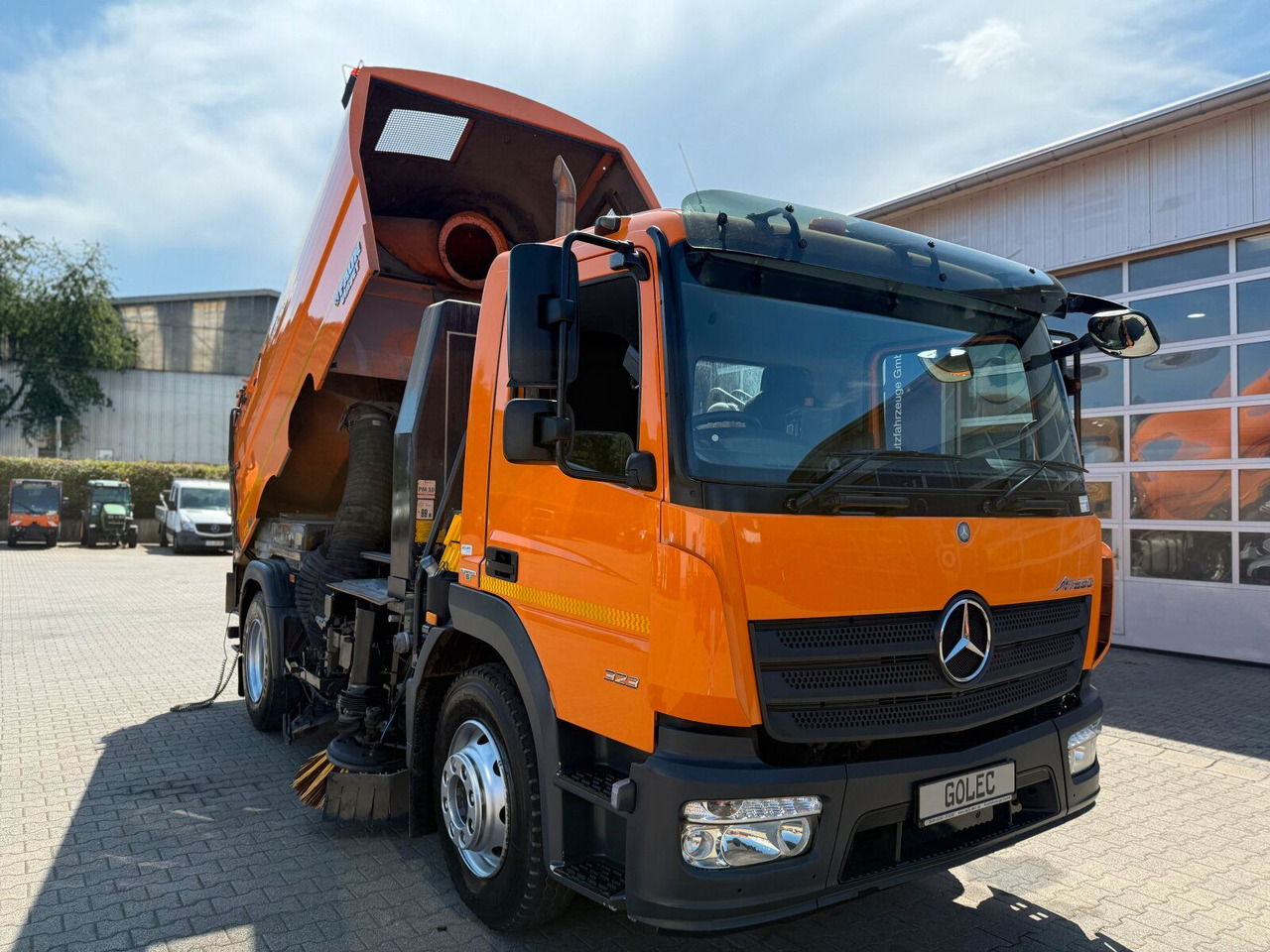 Mercedes-Benz ATEGO 1323 4x2 Kehrmaschine FAUN Viajet 6R/H - سياره كنس شوارع: صورة 2 Mercedes-Benz ATEGO 1323 4x2 Kehrmaschine FAUN Viajet 6R/H - سياره كنس شوارع: صورة 2