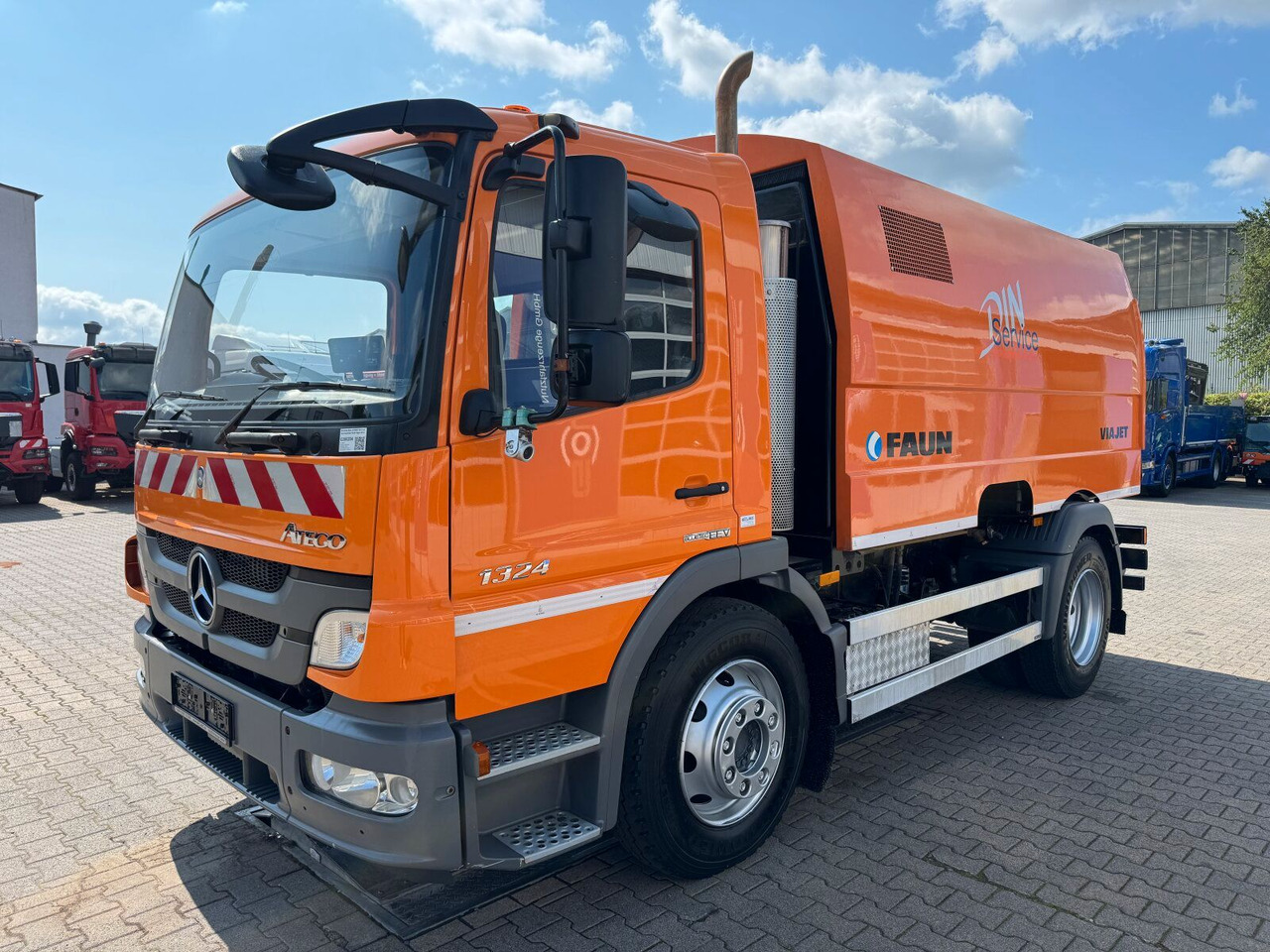 Mercedes-Benz ATEGO 1324 4x2 Kehrmaschine FAUN Viajet 6R/H - سياره كنس شوارع: صورة 2 Mercedes-Benz ATEGO 1324 4x2 Kehrmaschine FAUN Viajet 6R/H - سياره كنس شوارع: صورة 2