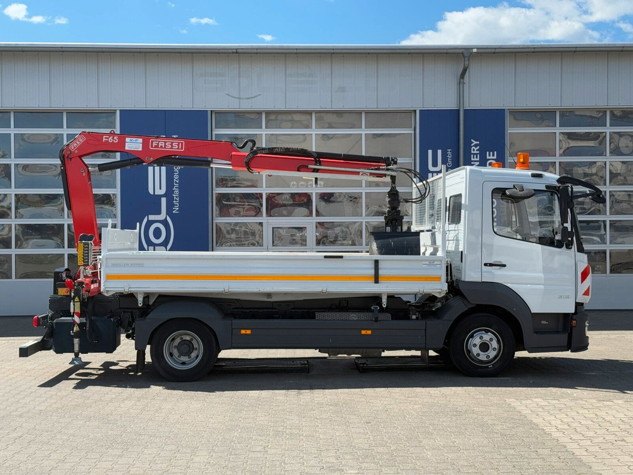 Mercedes-Benz ATEGO 818 4x2 Euro 6 Kipper Kran FASSI F65B.0.22 - شاحنة كرين: صورة 3 Mercedes-Benz ATEGO 818 4x2 Euro 6 Kipper Kran FASSI F65B.0.22 - شاحنة كرين: صورة 3