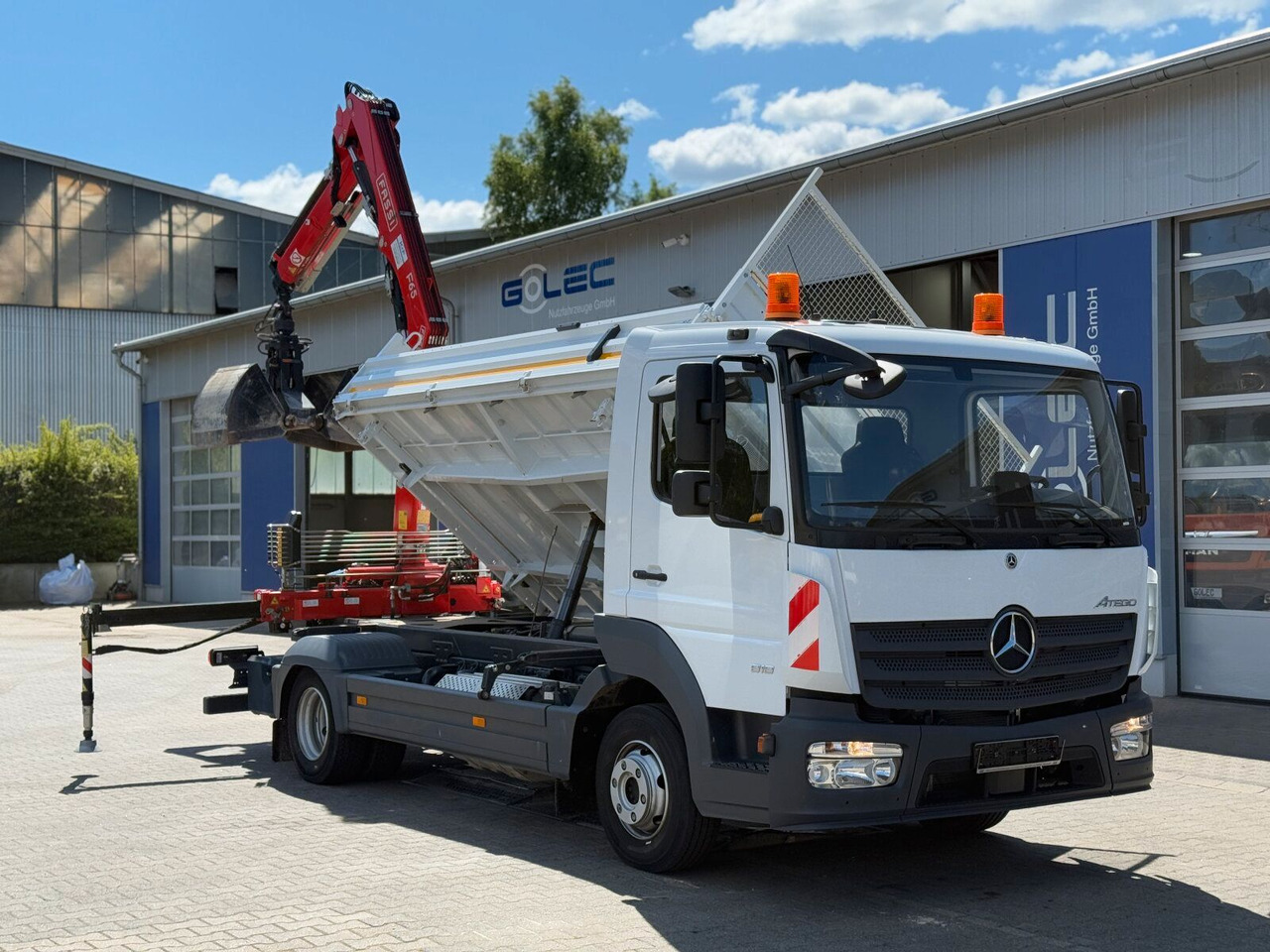 Mercedes-Benz ATEGO 818 4x2 Euro 6 Kipper Kran FASSI F65B.0.22 - شاحنة كرين: صورة 2 Mercedes-Benz ATEGO 818 4x2 Euro 6 Kipper Kran FASSI F65B.0.22 - شاحنة كرين: صورة 2