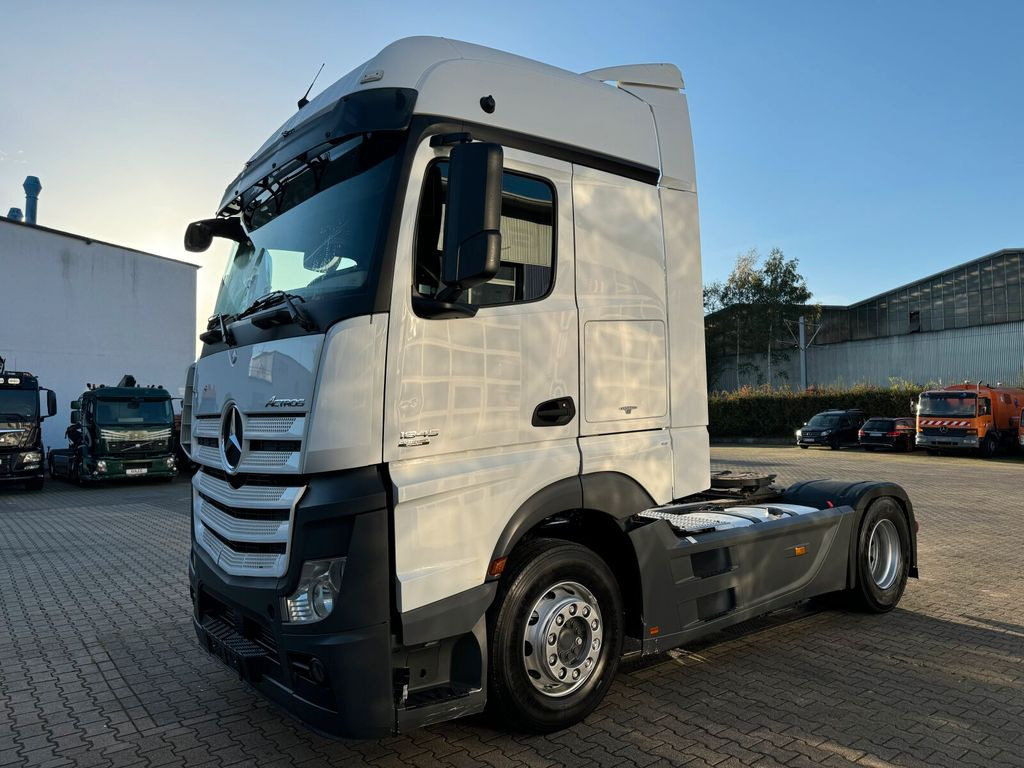 Mercedes-Benz Actros 1845 SZM 4x2 Streamspace *Retarder - وحدة جر: صورة 2 Mercedes-Benz Actros 1845 SZM 4x2 Streamspace *Retarder - وحدة جر: صورة 2
