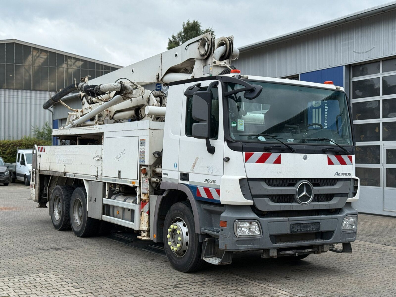 Mercedes-Benz Actros 2636 6x4 Betonpumpe Putzmeister 24-4 16H - مضخة خرسانة: صورة 1 Mercedes-Benz Actros 2636 6x4 Betonpumpe Putzmeister 24-4 16H - مضخة خرسانة: صورة 1