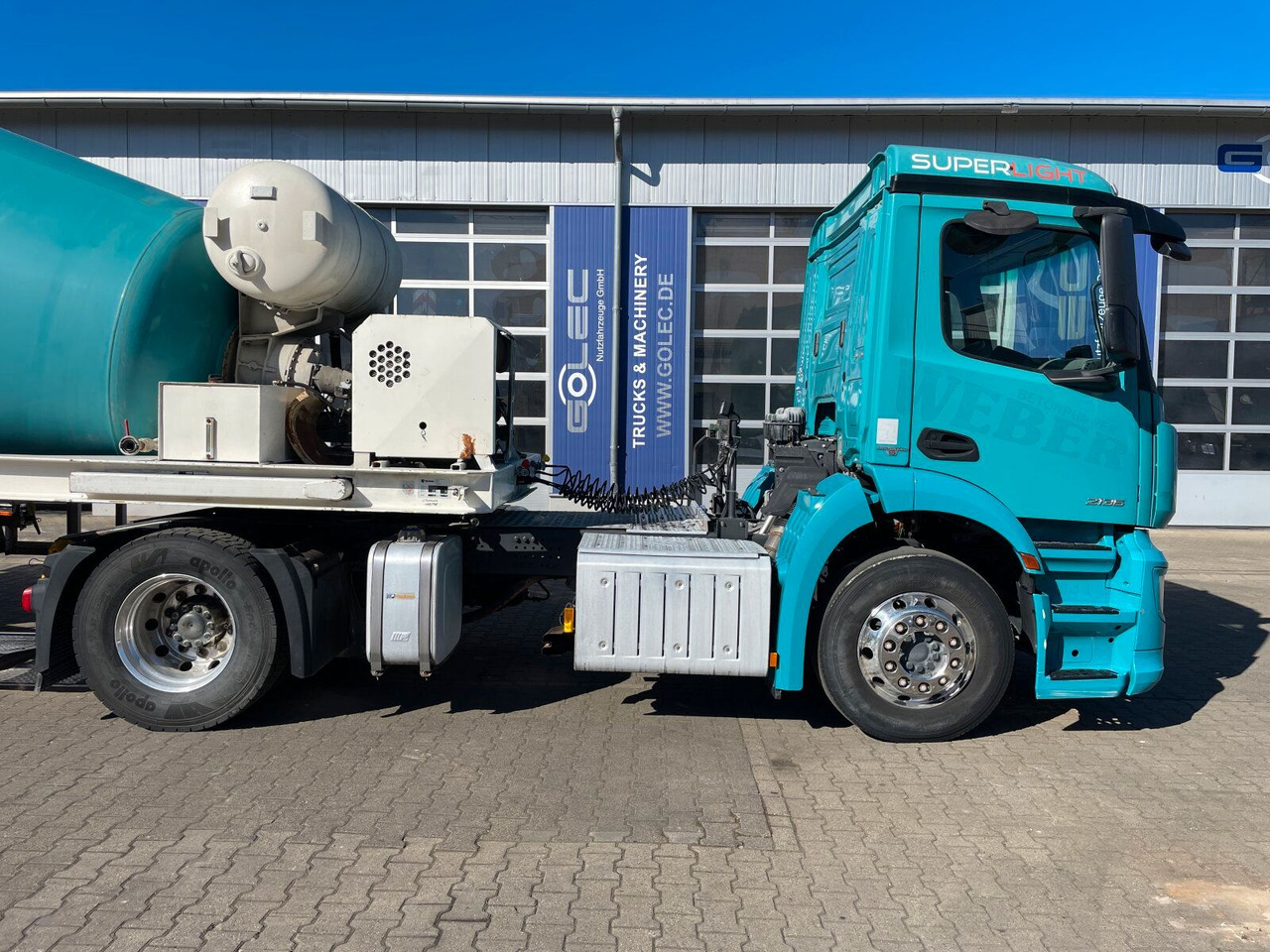 Mercedes-Benz Antos 2136 4x2 SZM Retarder Kipphyd. *Betonaufl. - وحدة جر: صورة 2 Mercedes-Benz Antos 2136 4x2 SZM Retarder Kipphyd. *Betonaufl. - وحدة جر: صورة 2