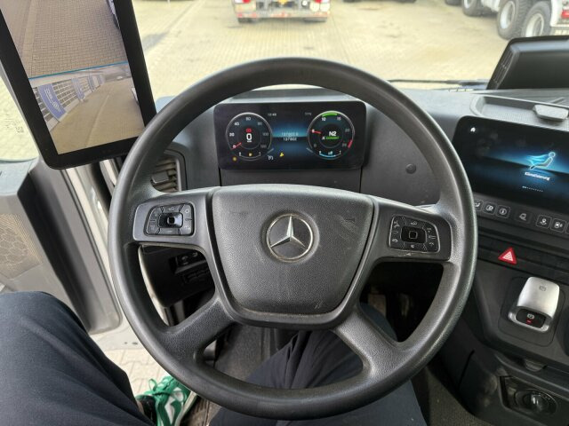 Mercedes-Benz Arocs 3246 8x4 Abrollkipper Kran Palfinger 19001 - شاحنة ذات خطاف, شاحنة كرين: صورة 4 Mercedes-Benz Arocs 3246 8x4 Abrollkipper Kran Palfinger 19001 - شاحنة ذات خطاف, شاحنة كرين: صورة 4