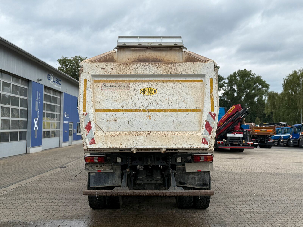 شاحنة نقل المخلفات Mercedes-Benz Arocs 4145 8x8 Muldenkipper MEILLER: صورة 8