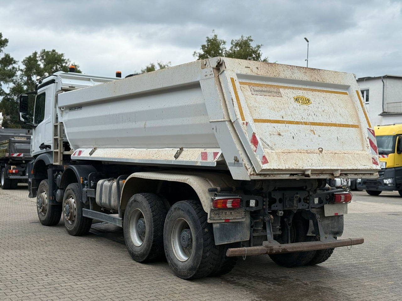 شاحنة نقل المخلفات Mercedes-Benz Arocs 4145 8x8 Muldenkipper MEILLER: صورة 9