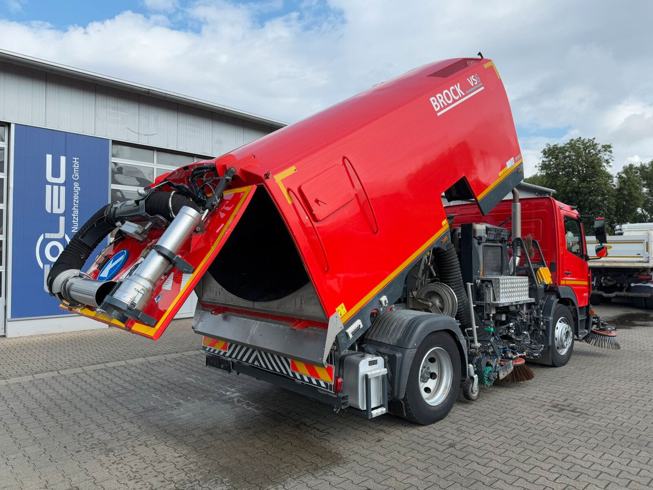 Mercedes-Benz Atego 1324 4x2 Kehrmaschine BROCK HD Anlage - سياره كنس شوارع: صورة 5 Mercedes-Benz Atego 1324 4x2 Kehrmaschine BROCK HD Anlage - سياره كنس شوارع: صورة 5