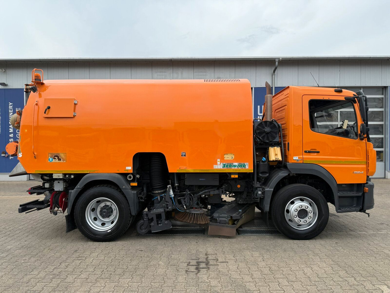 Mercedes-Benz Atego 1324 4x2 Kehrmaschine Schmidt SKF S7B 7 m³ - سياره كنس شوارع: صورة 2 Mercedes-Benz Atego 1324 4x2 Kehrmaschine Schmidt SKF S7B 7 m³ - سياره كنس شوارع: صورة 2