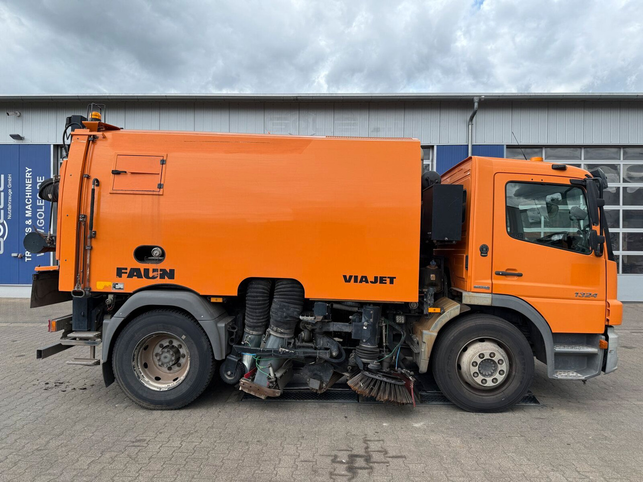 Mercedes-Benz Atego 1324 4x2 Kehrmaschine Viajet 6R/L - سياره كنس شوارع: صورة 2 Mercedes-Benz Atego 1324 4x2 Kehrmaschine Viajet 6R/L - سياره كنس شوارع: صورة 2